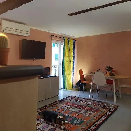 Chez No Comment Apartment Genoa